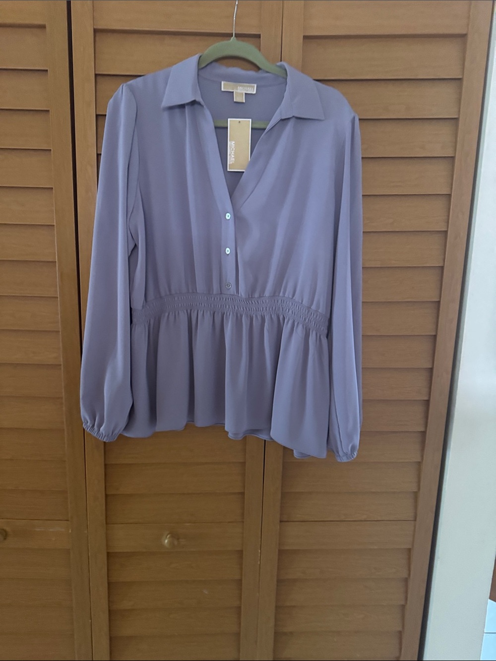 NEW MICHAEL Michael Kors Dusty Lavender V-Neck Peplum Blouse